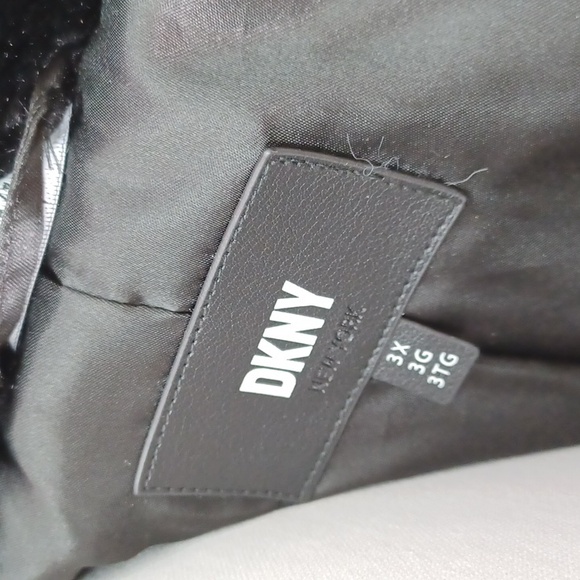 DKNY Hooded Faux Fur Coat NWT. HOST PICK!! - Picture 11 of 14